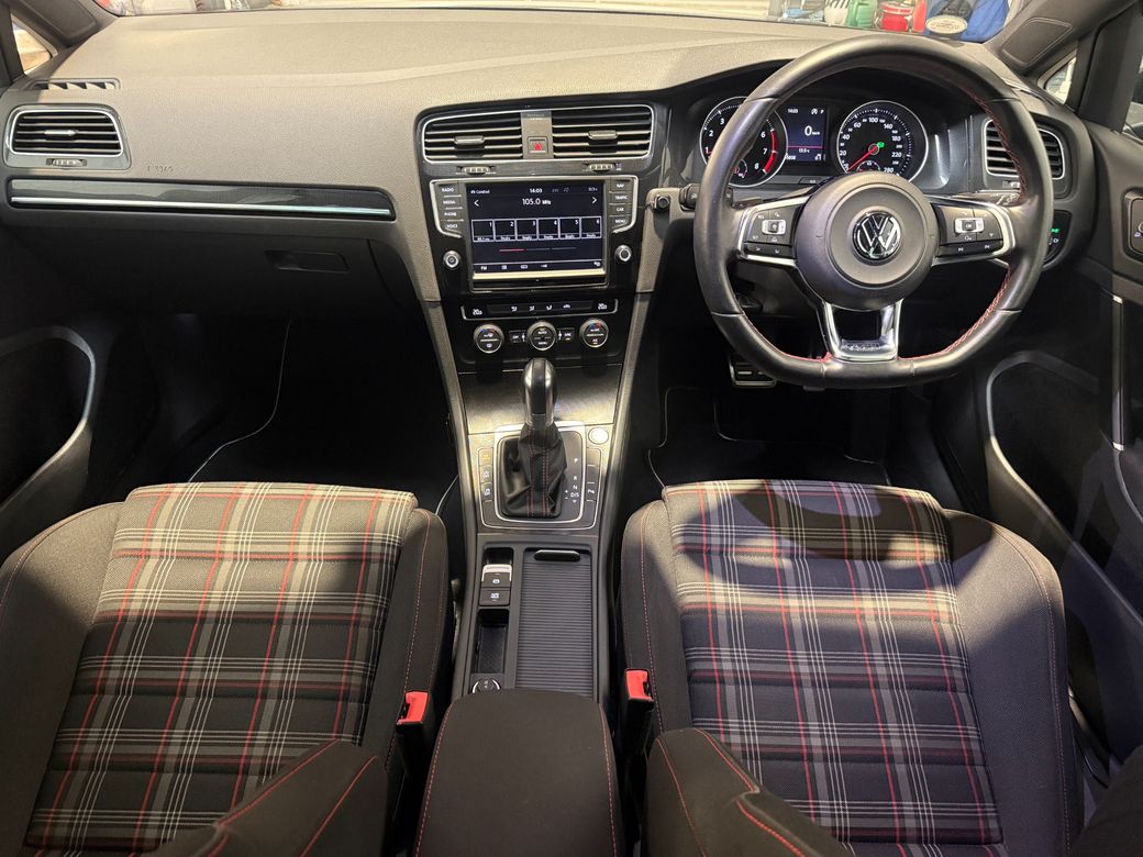 2016 Volkswagen Golf