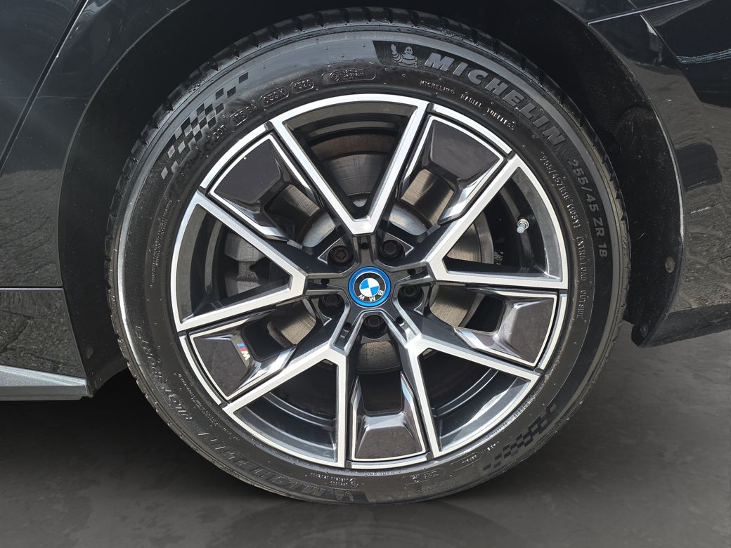 2023 BMW i4