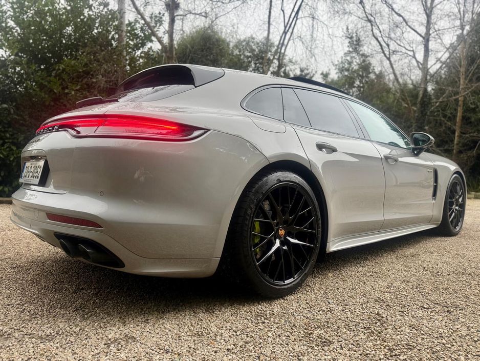 2023 Porsche Panamera