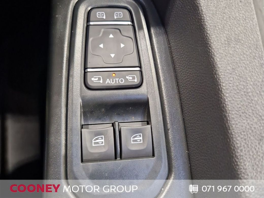 2025 Nissan Primastar