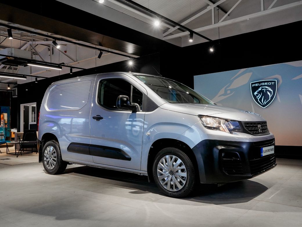 2023 Peugeot Partner