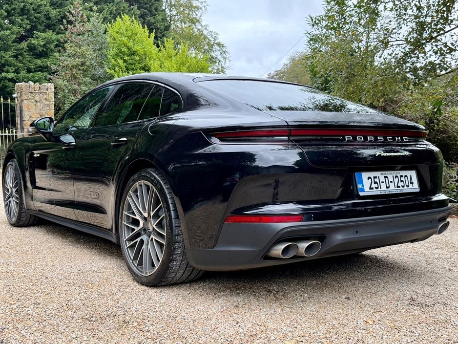 2025 Porsche Panamera