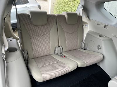 2018 Toyota Prius Alpha