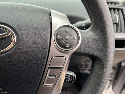 2019 Toyota Prius Alpha