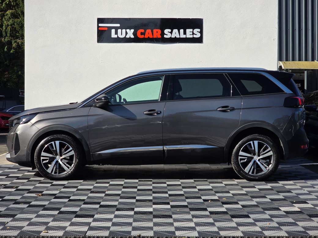 2023 Peugeot 5008