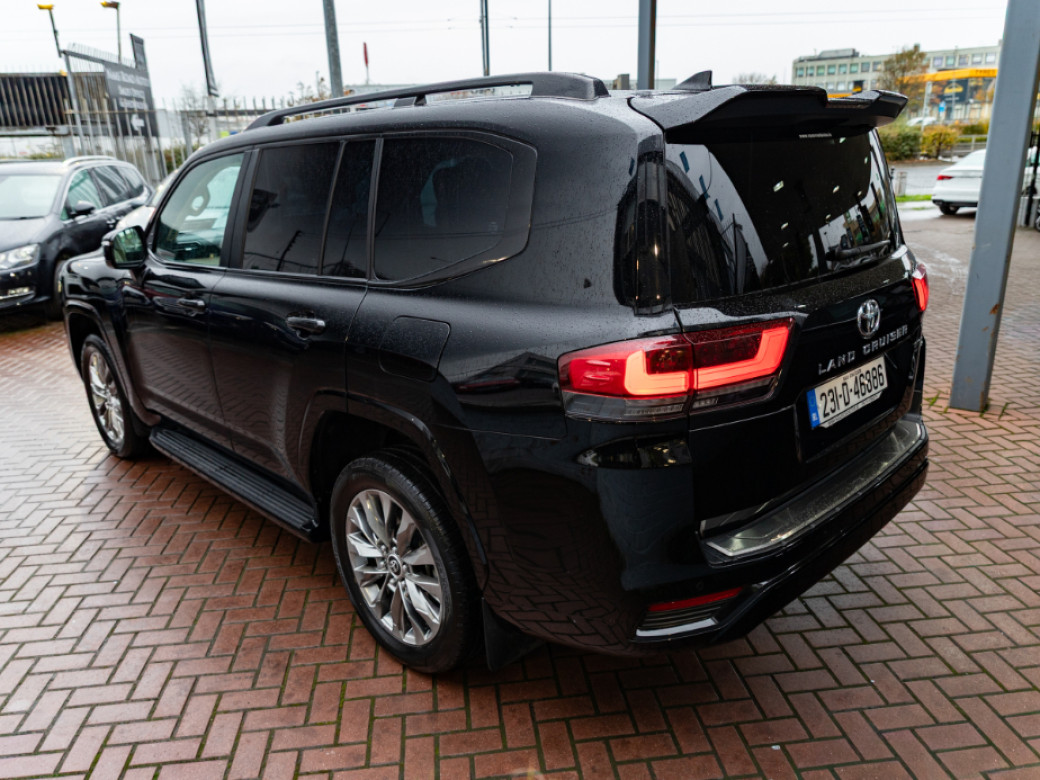 2023 Toyota Land Cruiser Amazon