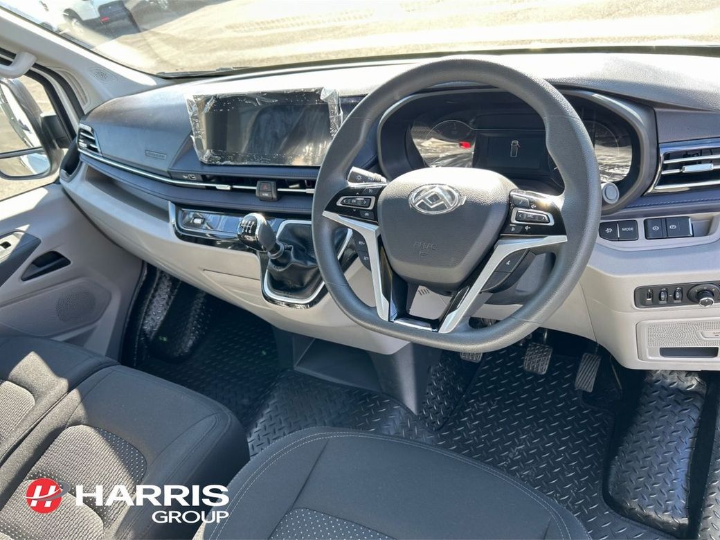 2026 White Maxus Deliver 9