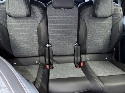 2025 Peugeot 5008