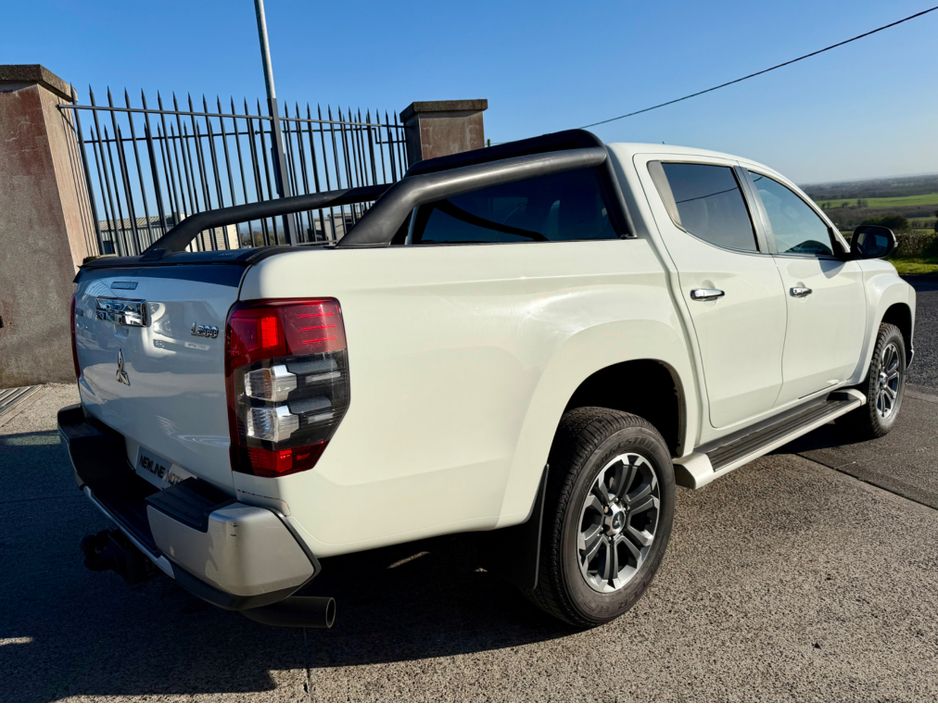 2020 Mitsubishi L200