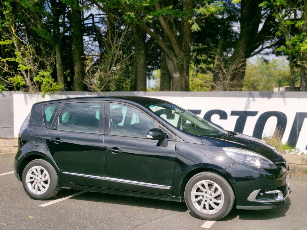 2016 Renault Scenic