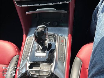 2022 MG HS