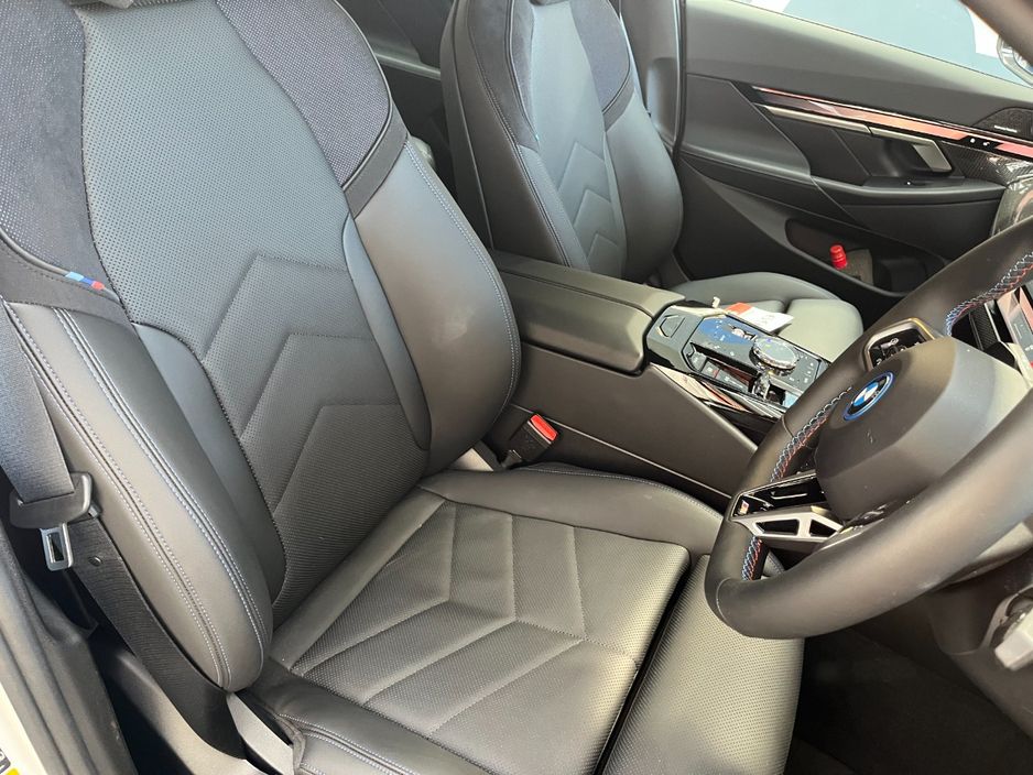 2024 BMW i5