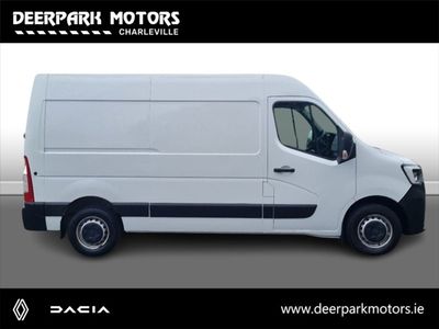 2022 Renault Master