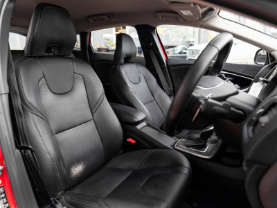 2015 Volvo V40