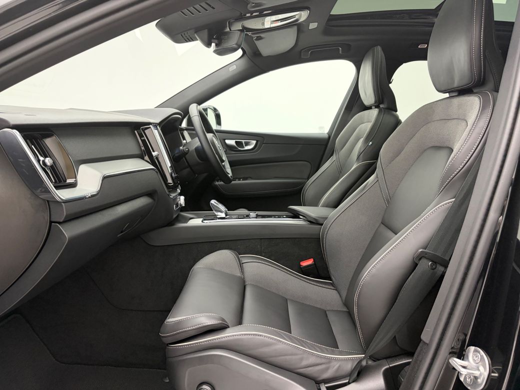 2025 Volvo XC60