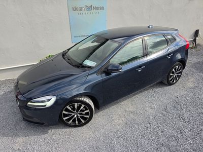2019 Volvo V40