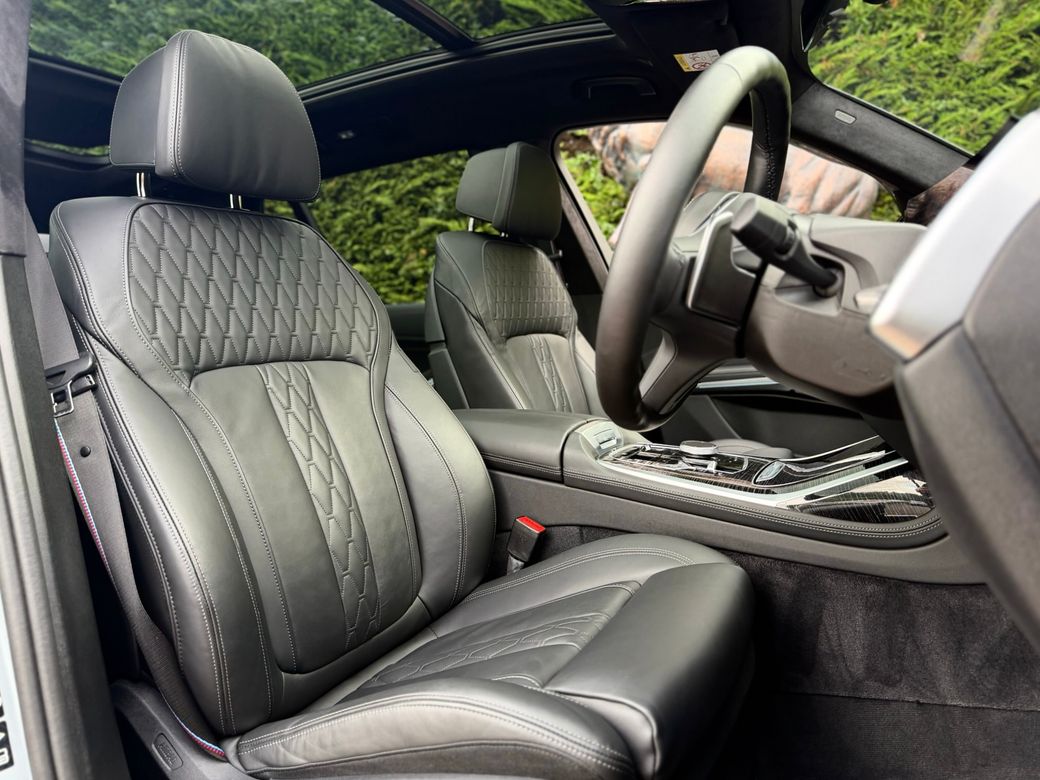 2024 BMW X7