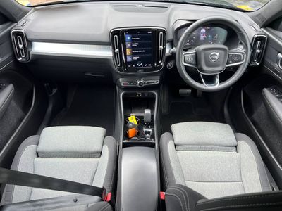 2023 Volvo XC40