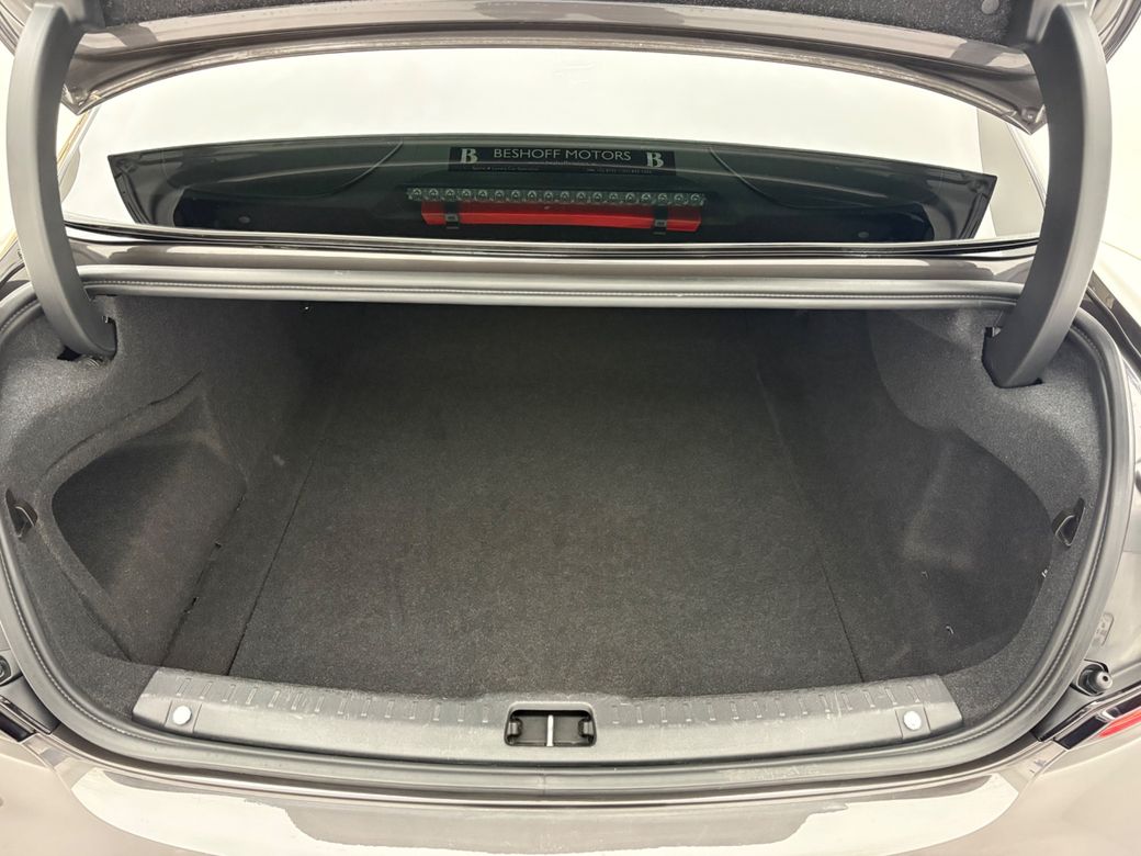 2022 Volvo S90