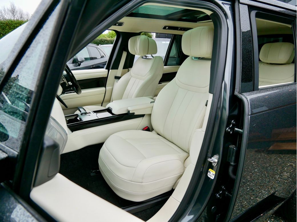 2025 Land Rover Range Rover