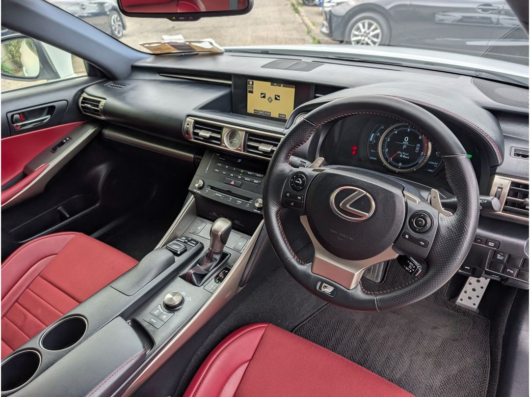 2015 Lexus IS 300h