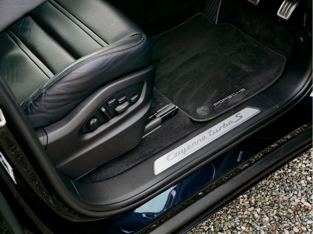 2022 Porsche Cayenne