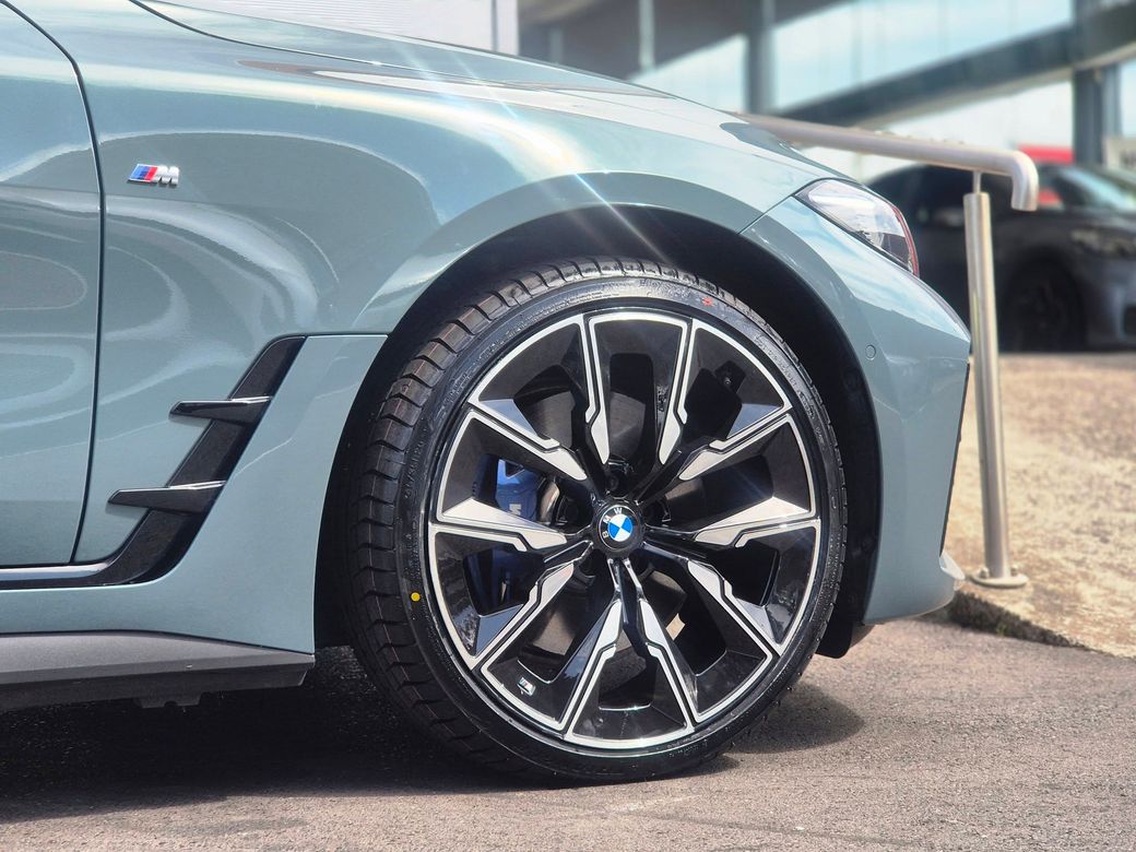 2025 BMW i4