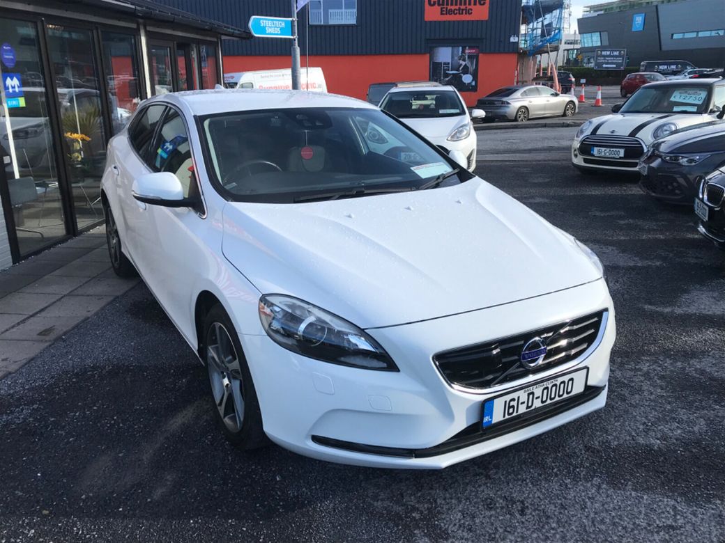 2016 Volvo V40