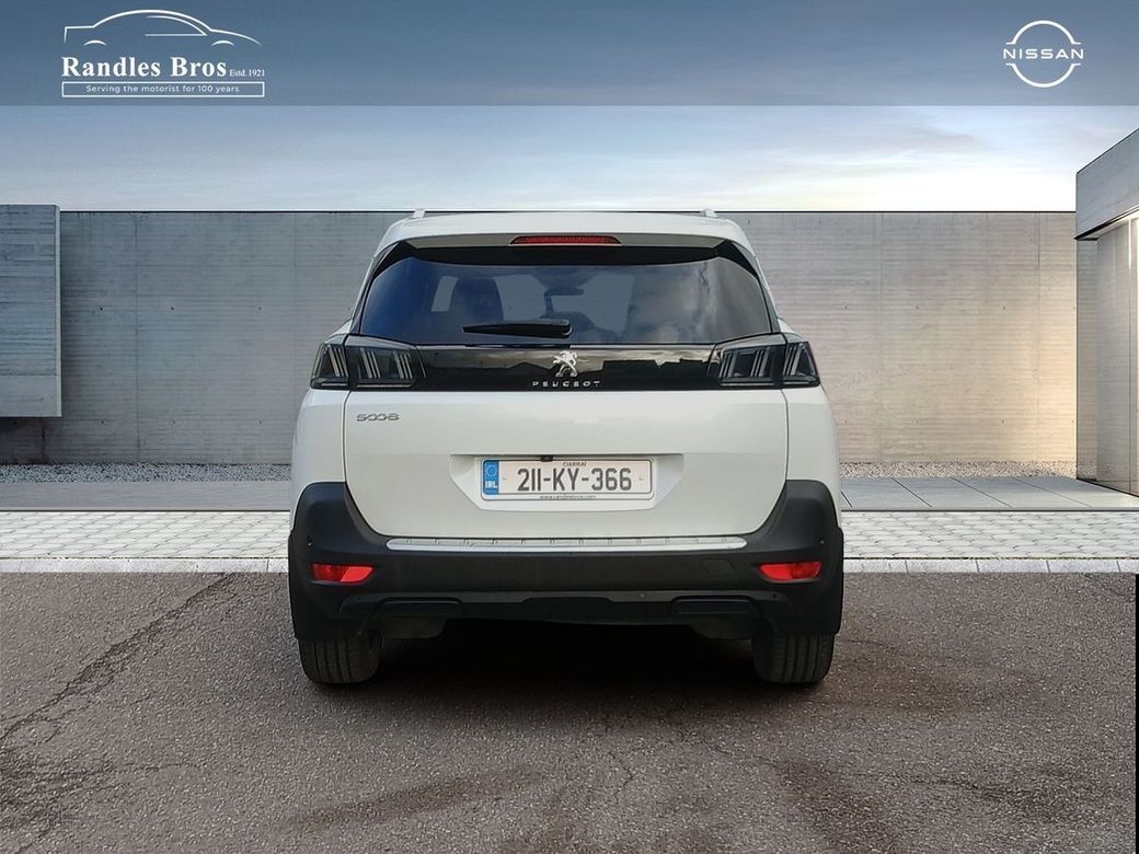 2021 Peugeot 5008