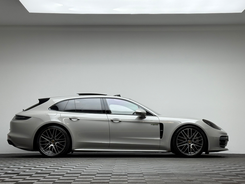 2023 Porsche Panamera
