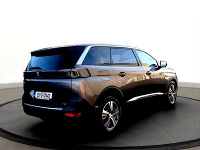 2025 Peugeot 5008