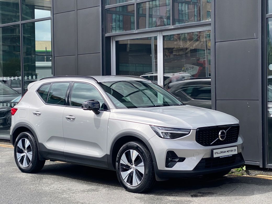 2023 Volvo XC40