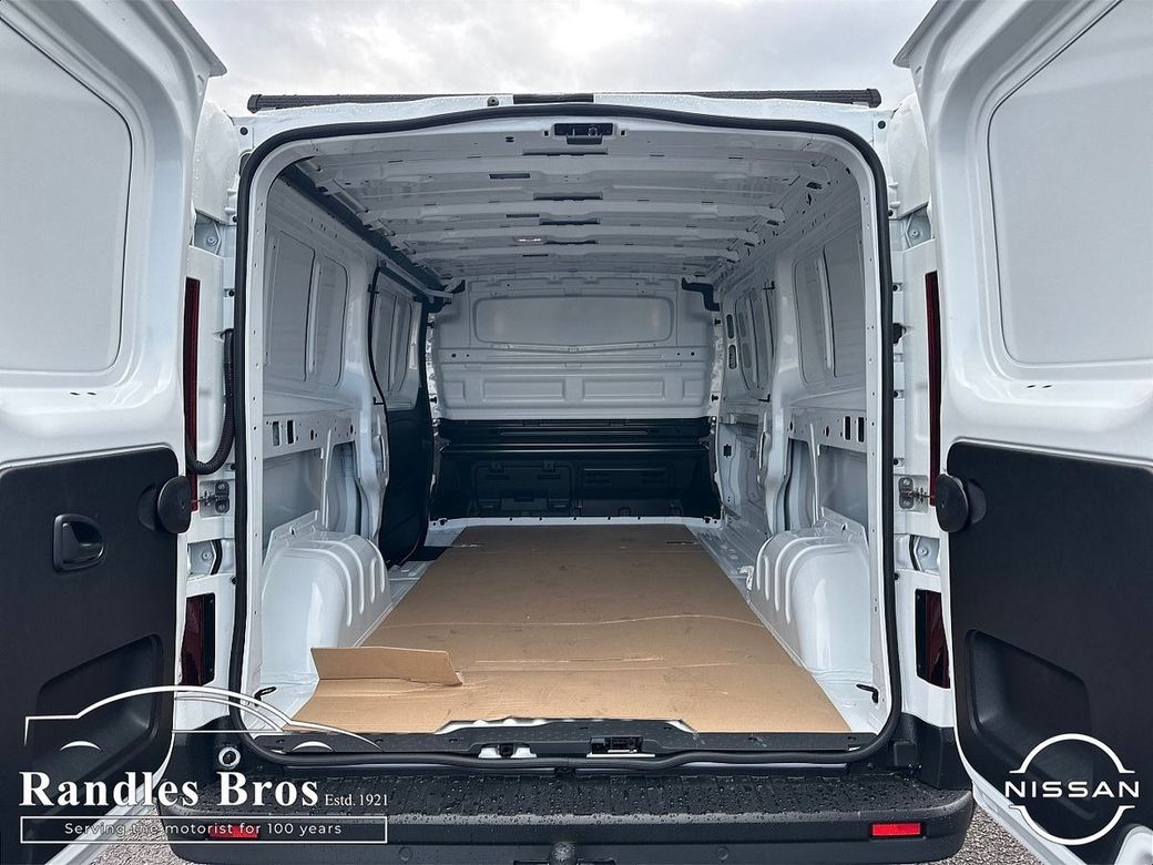 2025 Nissan Primastar