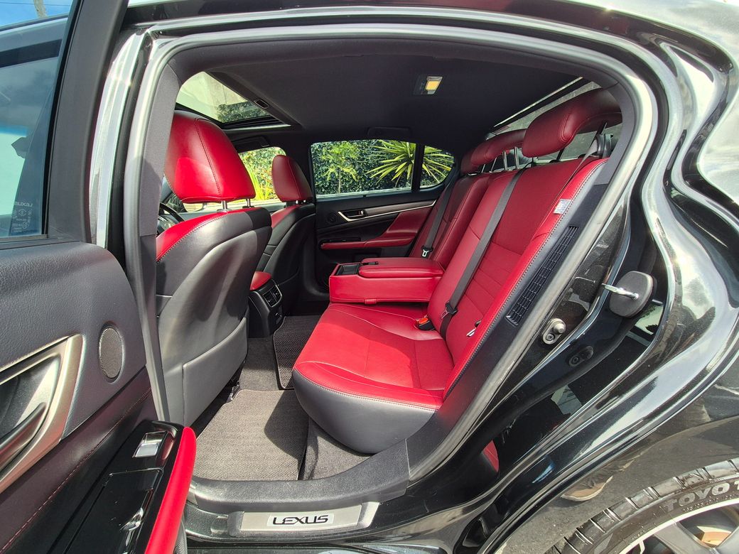 2018 Lexus GS 300H