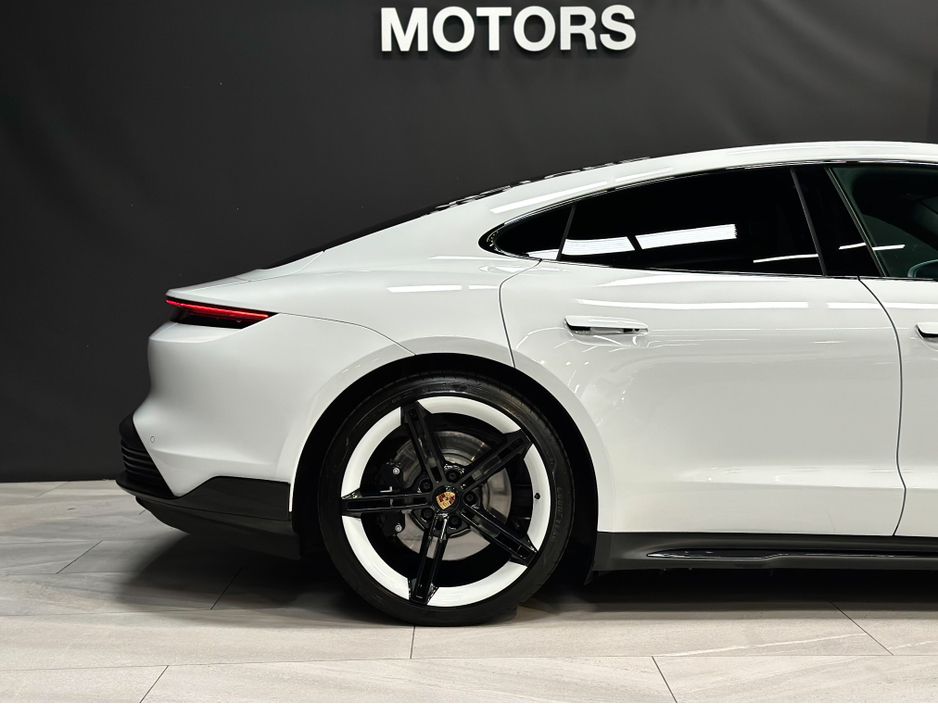 2024 Porsche Taycan