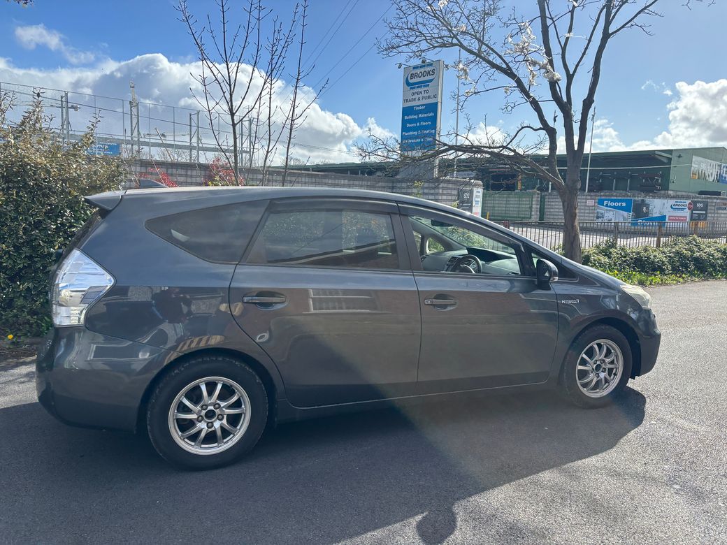 2013 Toyota Prius Alpha