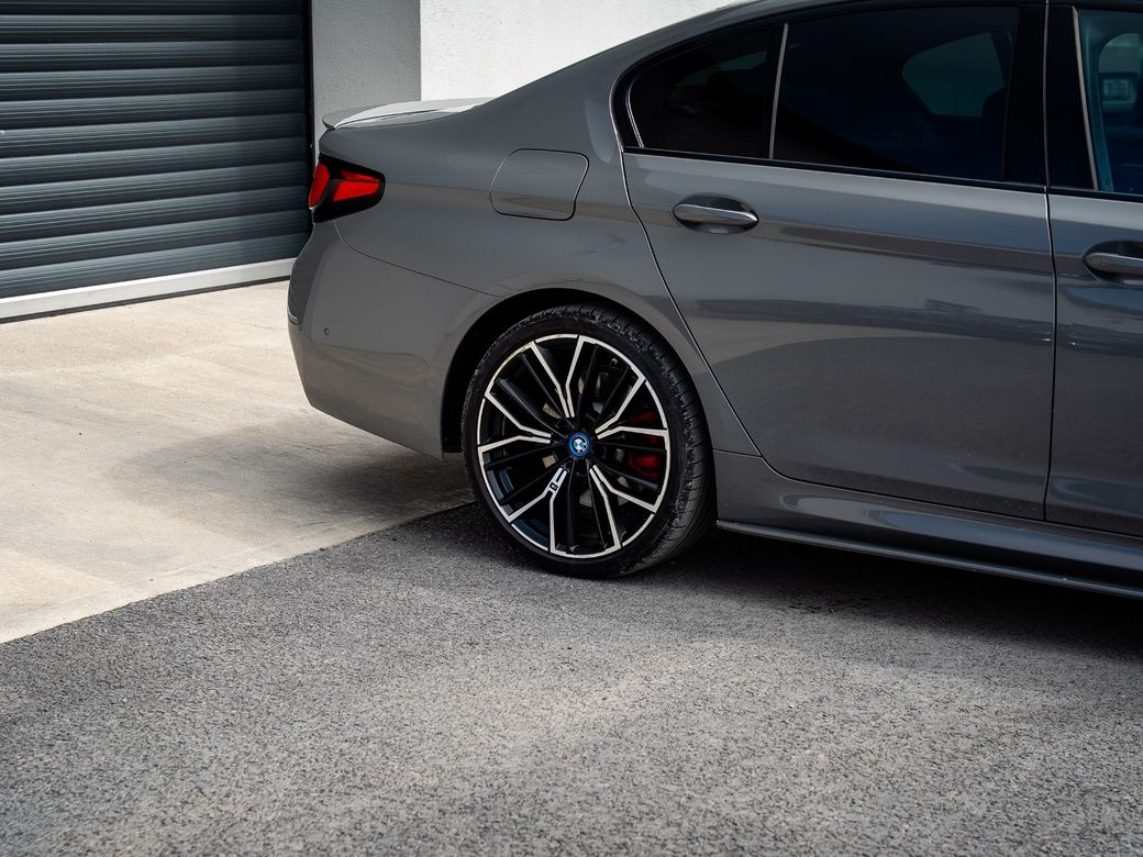 2022 BMW 5 Series