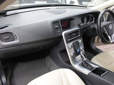 2017 Volvo V60
