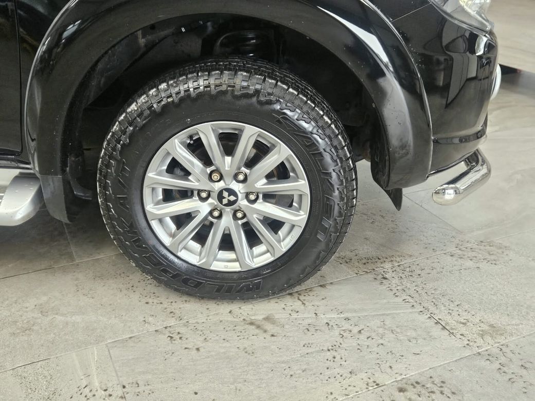 2017 Mitsubishi L200