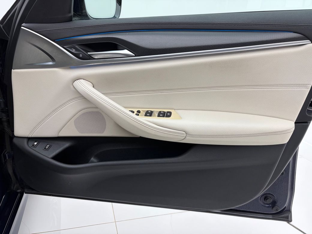 2021 BMW 5 Series