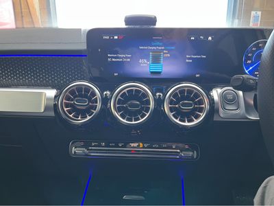 2025 Mercedes-Benz EQB