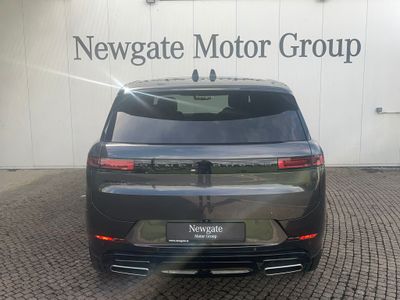 2025 Land Rover Range Rover Sport