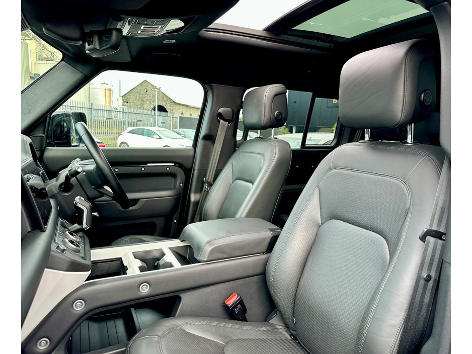 2025 Land Rover Defender