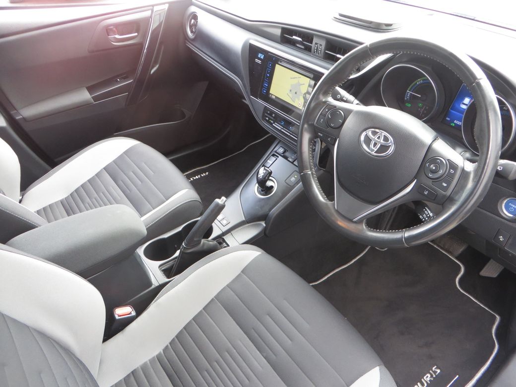2017 Toyota Auris