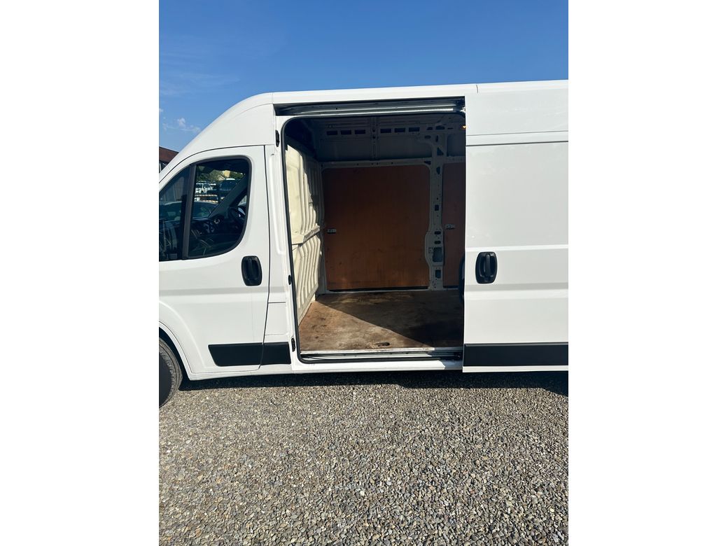2023 Opel Movano