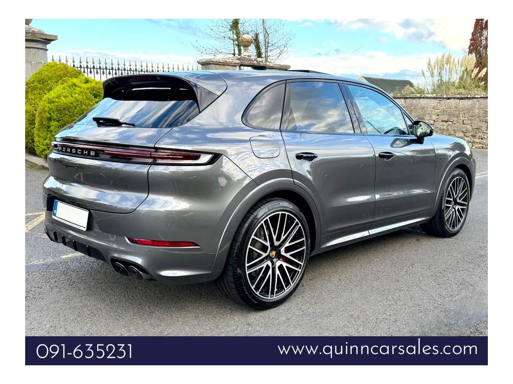 2024 Porsche Cayenne