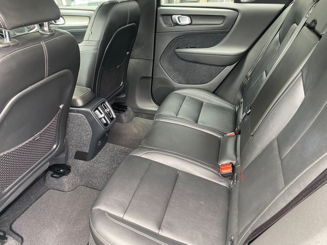 2020 Volvo XC40