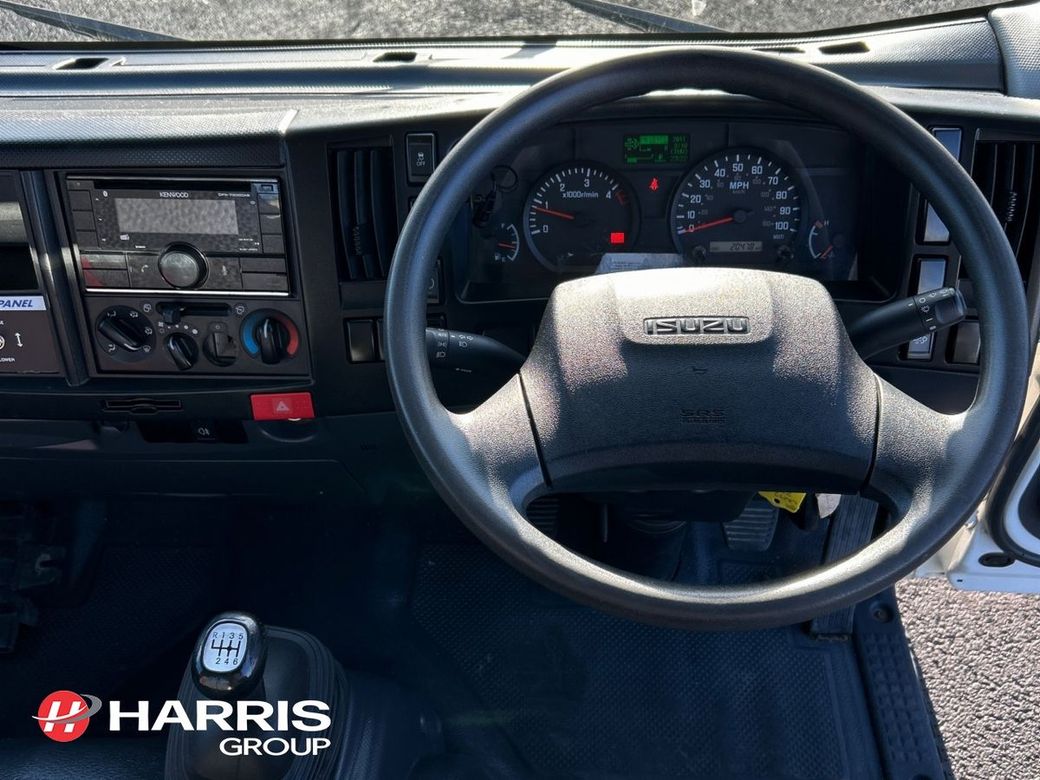 2022 White Isuzu NNR