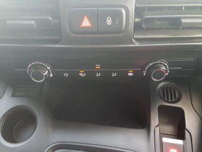 2023 Peugeot Partner