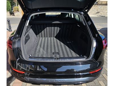 2023 Audi Q8 e-tron